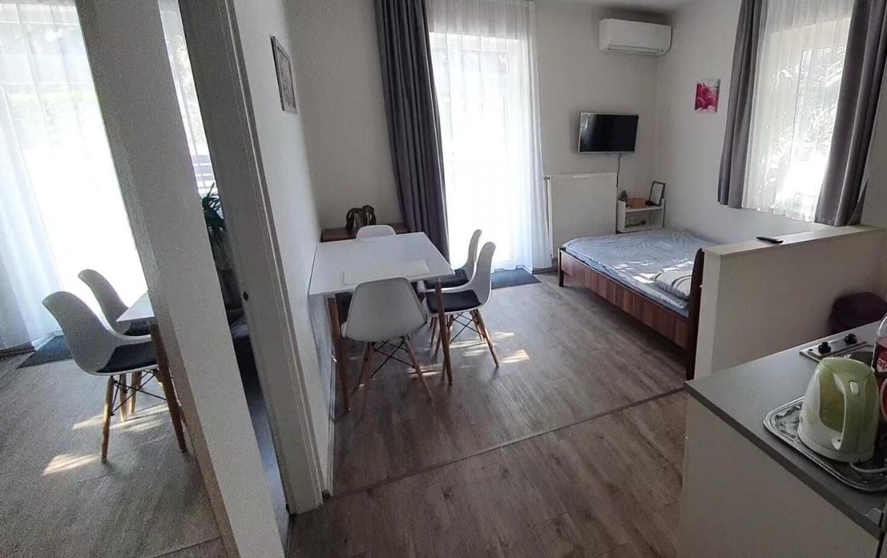 בלטונללה Ancsi Apartmanhaz מראה חיצוני תמונה